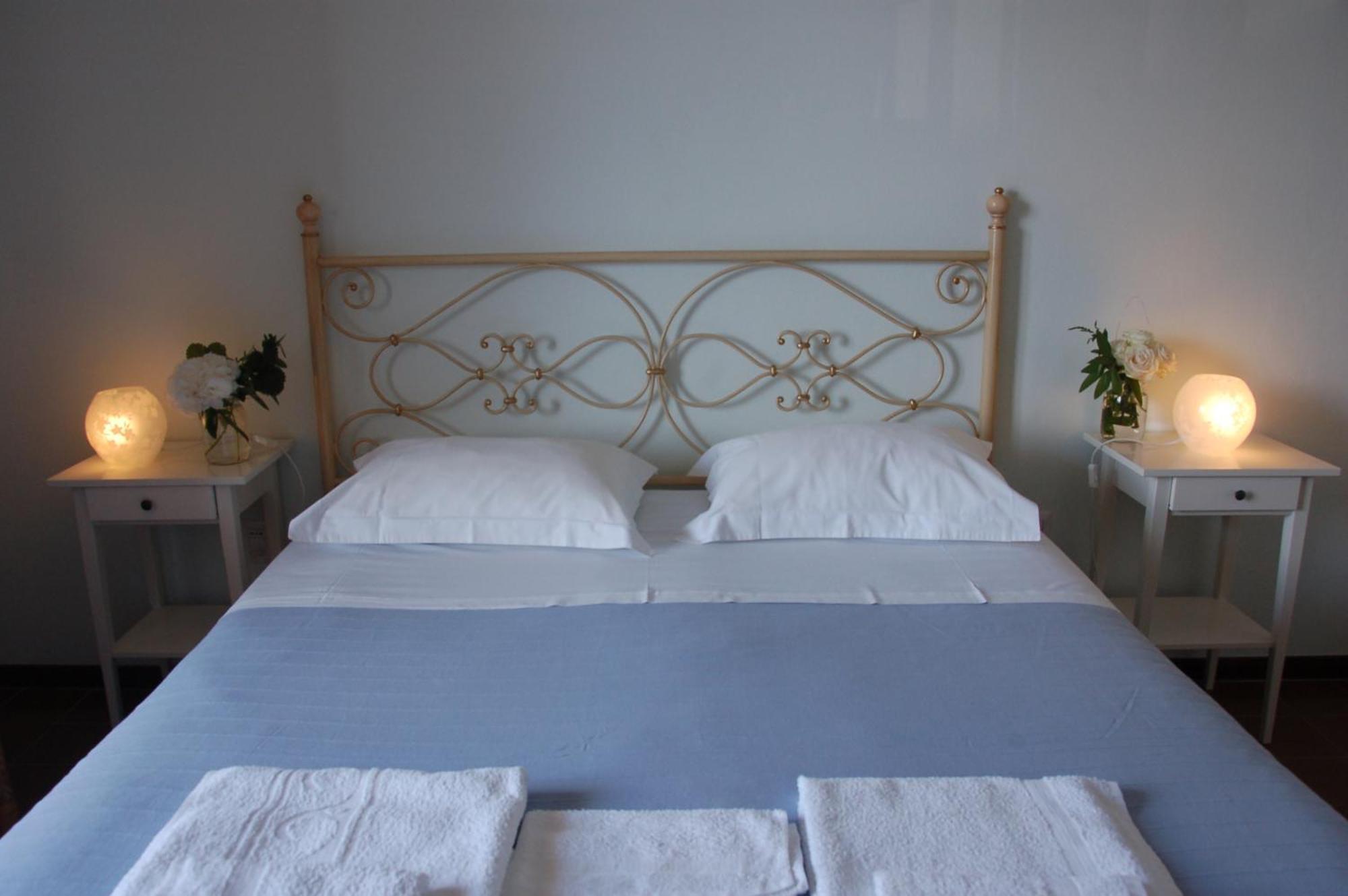 B&B Cherry En Rose Lezzeno Quarto foto