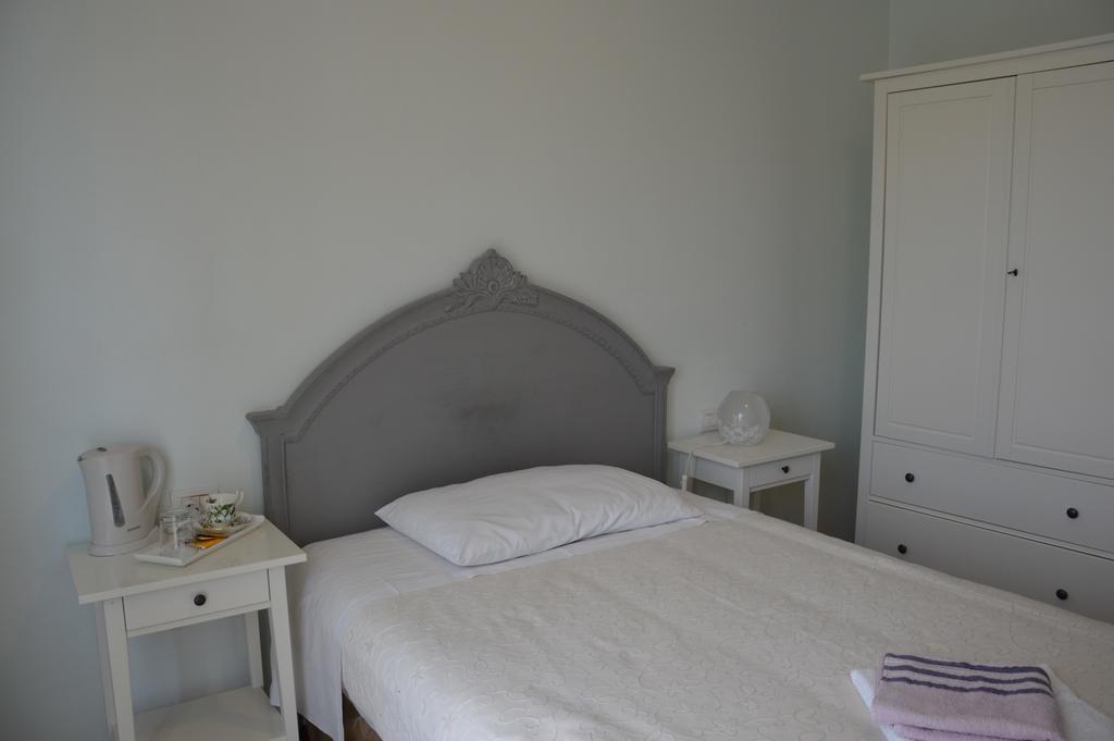 B&B Cherry En Rose Lezzeno Quarto foto